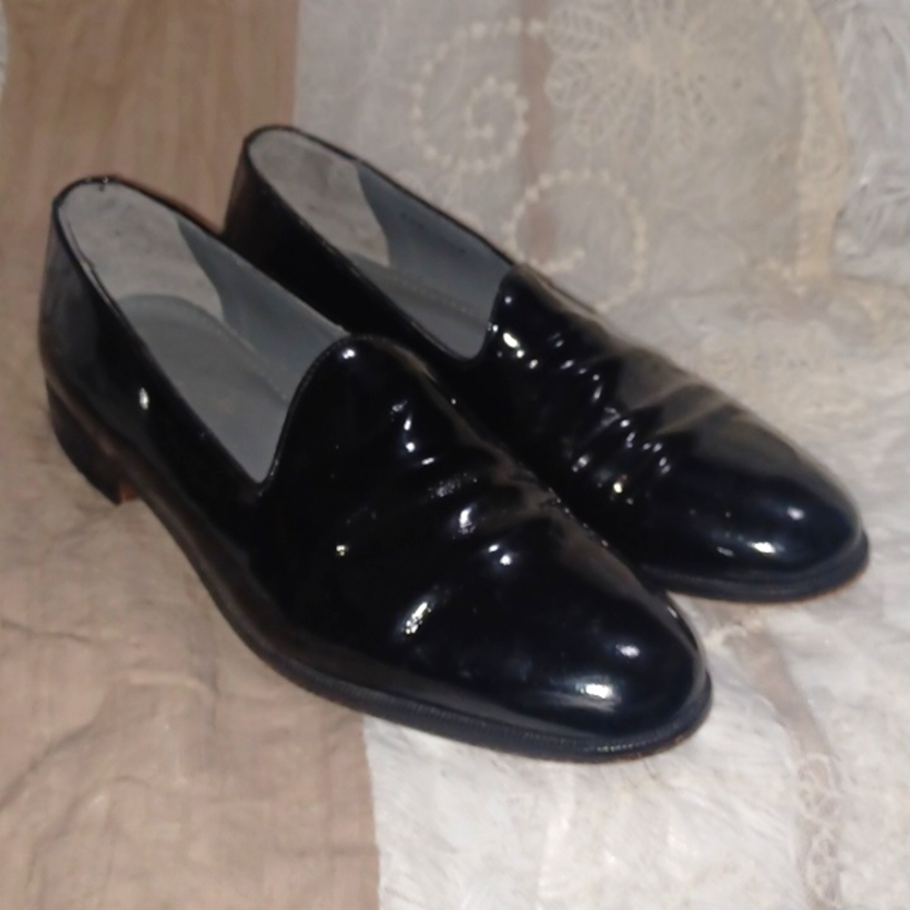 Vito Rufolo Pre-loved Patent Leather Slip On shoes - Picture 2 of 2
